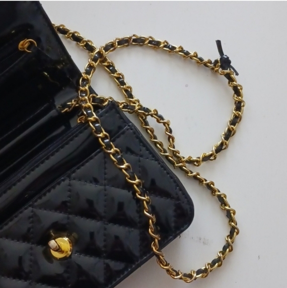 Fashion Design Like Chanel Black Patent Leather Quilted Crossbody Bag - Picture 16 of 16